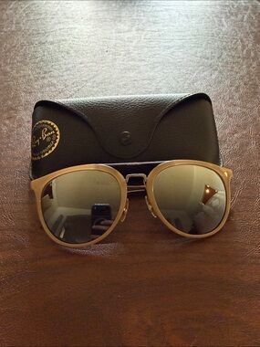 Ray-Ban RB4285 Beige Aviator style sunglasses with case